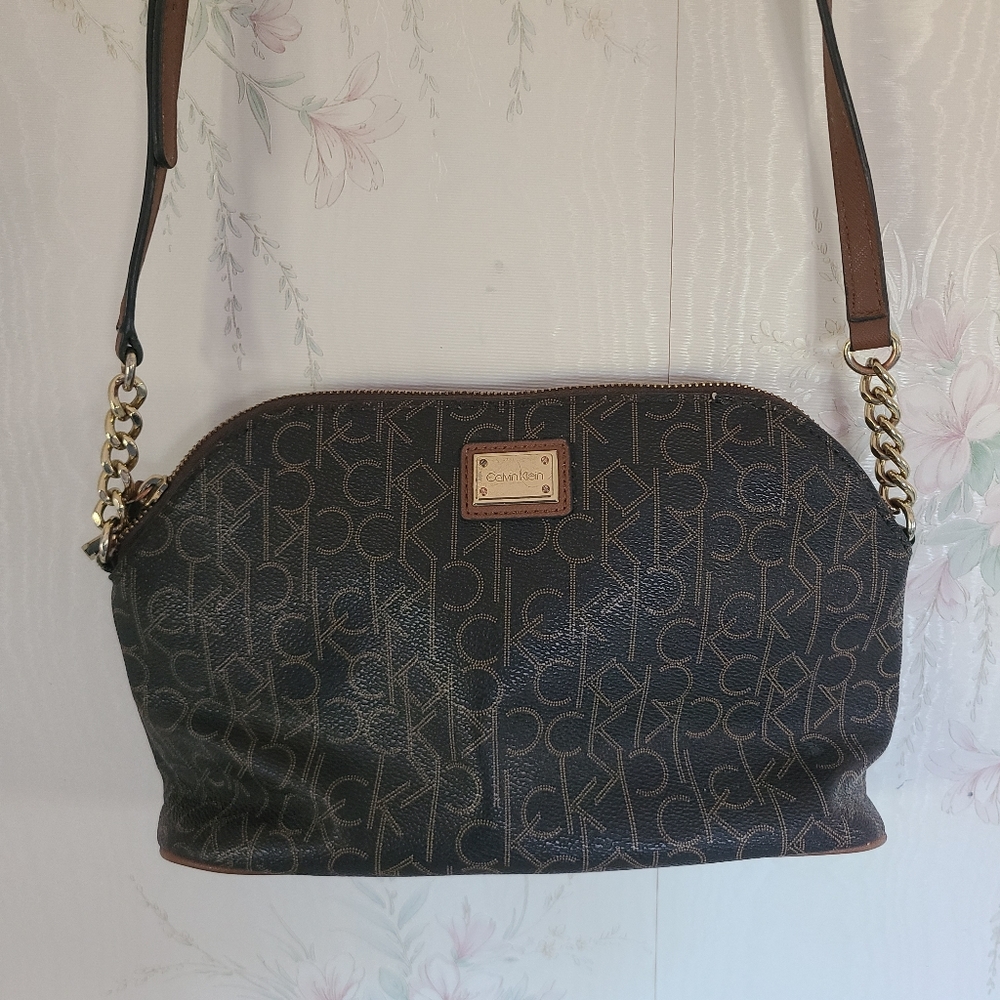 Calvin Klein Mercy Signature Top Zip Crossbody Bag